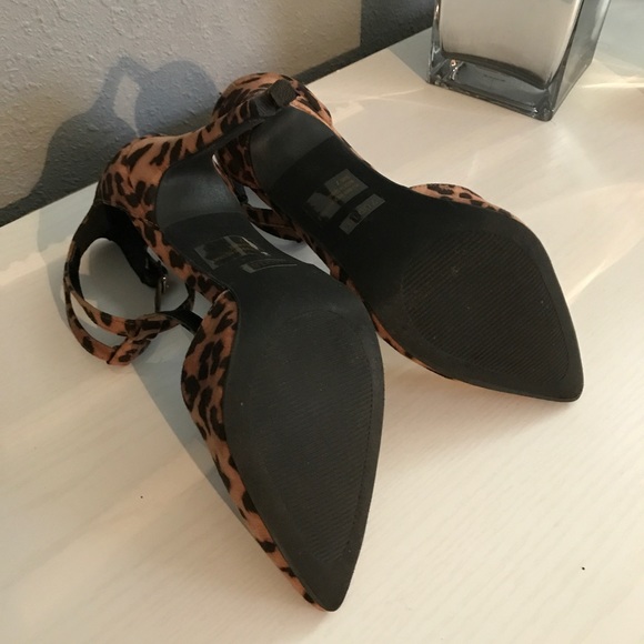 Charlotte Russe Leopard Print Stiletto Heels - Picture 4 of 5